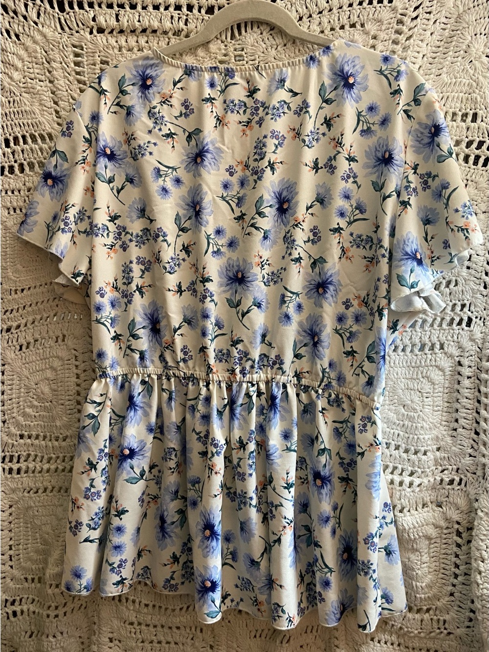 Arula 2X Blue Floral Peplum Blouse Flutter Sleeve Cottagecore - Picture 7 of 9